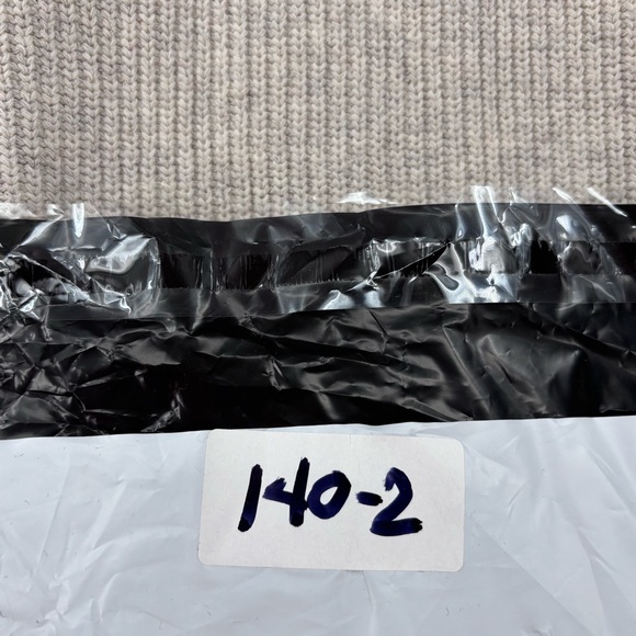 VINTAGE Eddie Bauer Beige Crew Neck Ribbed Knit Sweater Men’s Large Made In USA - Picture 10 of 10